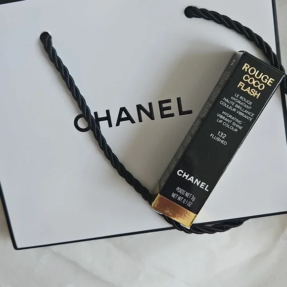 CHANEL ROUGE COCO FLASH #132 Flushed NIB WITH BAG! - Picture 4 of 4